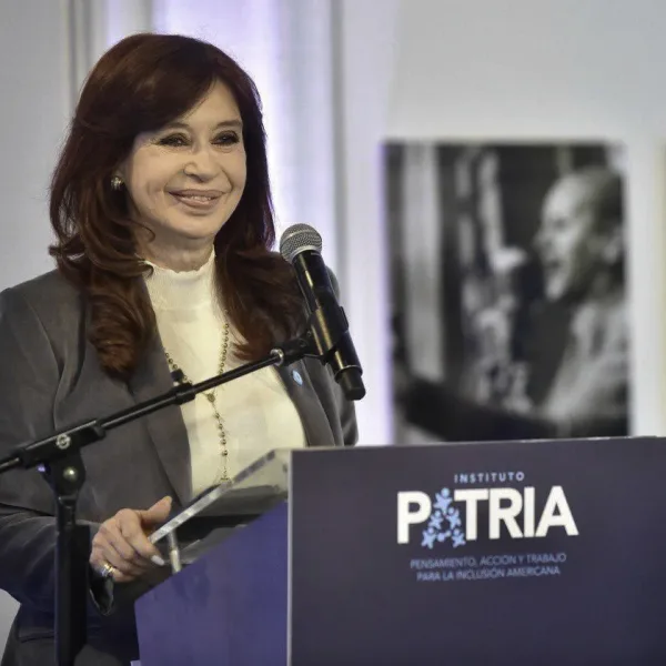CFK le respondió a Milei: “Vos como Presidente das vergüenza ajena”