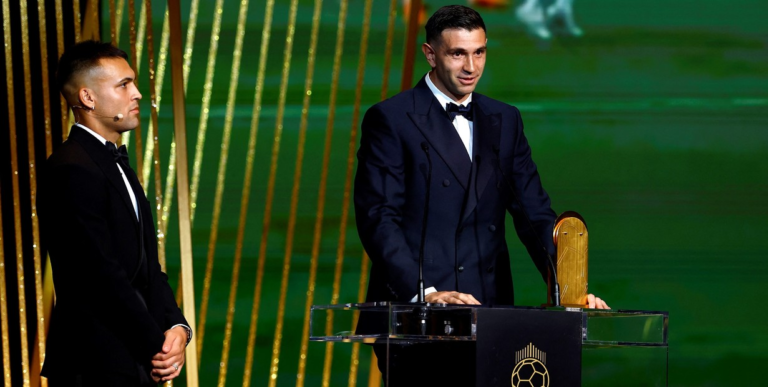 Dibu Martínez se consagra como el mejor arquero del mundo por segundo año consecutivo