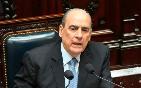 Tras el veto, el Gobierno dice no estar preocupado por una caída en la imagen de Milei