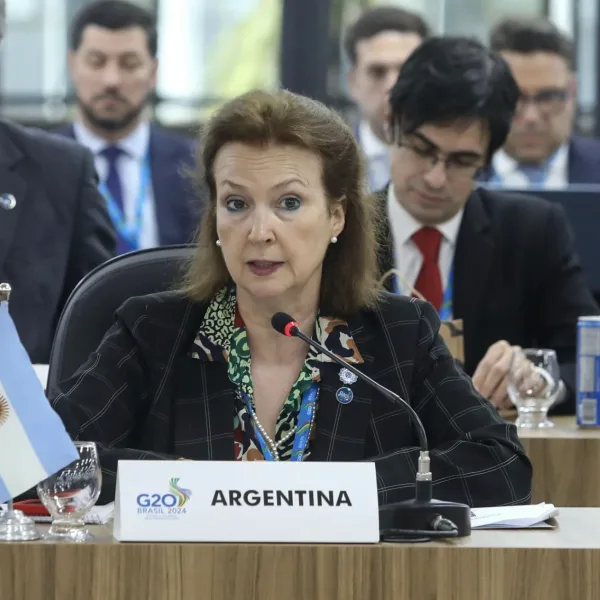 El Gobierno despidio a Diana Mondino tras votar en la ONU a favor de Cuba