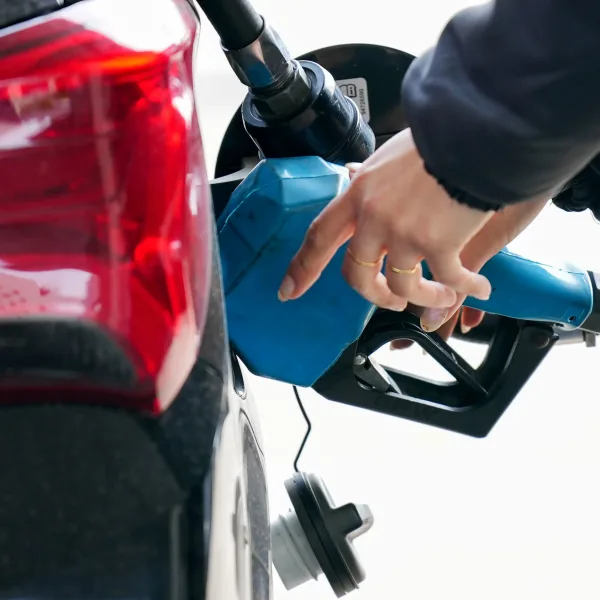 Nueva suba de combustibles: diciembre comenzará con más presión inflacionaria