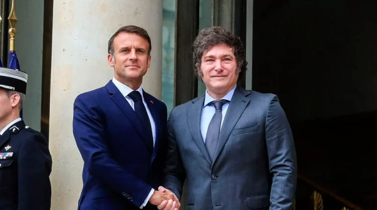 El presidente Javier Milei recibe a Emmanuel Macron en Casa Rosada