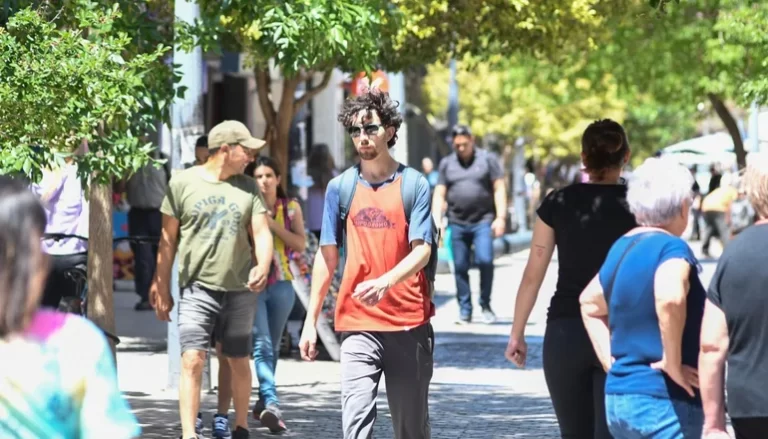 Del verano al invierno: Se viene un fin de semana largo con temperaturas extremas