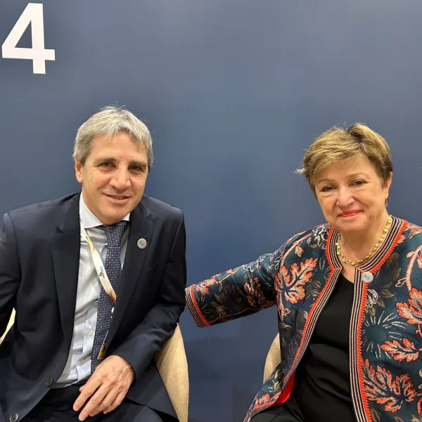 Caputo confirmó negociaciones con el FMI y anticipo cambios económicos