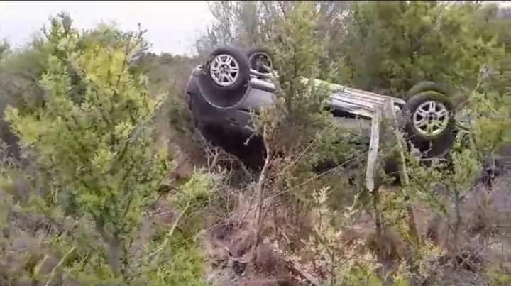 Accidente en la ruta: Una mujer volcó en su auto y milagrosamente salió Ilesa