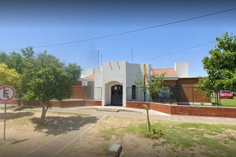 Tragedia en el barrio La Ribera: muere un niño de 3 años tras caer en una pileta