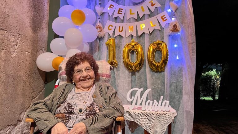 Cien años de vida, familia y legado: la increíble historia de María Ester Aguilar