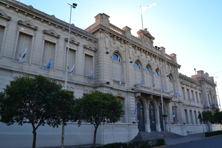 El fallo del Colegio de Abogados desnuda la “grave crisis institucional” del Poder Judicial