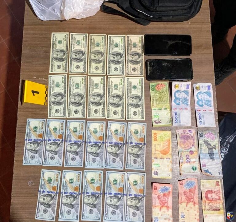 Alardeó del robo, lo delataron y terminó preso: joven detenido tras robar dólares