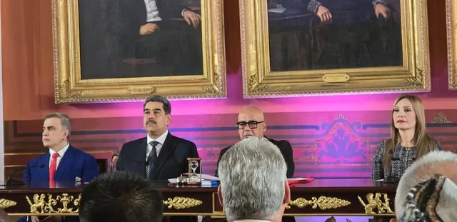 Venezuela también cerró la frontera con Brasil