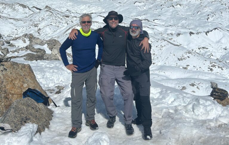Desde Villa Mercedes al Campo Base del Everest: Una inolvidable travesía hacia el techo del mundo.