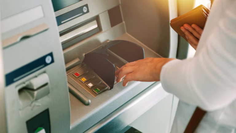 Cajeros automáticos: ahora el límite de extracción es de $500.000 diarios