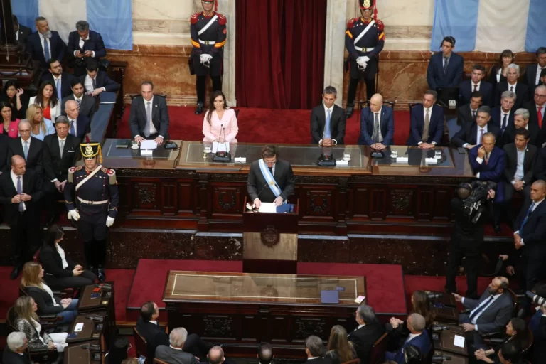 Javier Milei mutará de Asamblea Legislativa a misa libertaria con tribuna propia