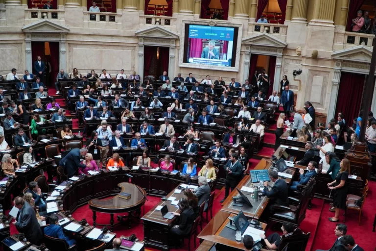 La Cámara de Diputados aprobó el DNU de Milei para firmar un nuevo acuerdo con el FMI