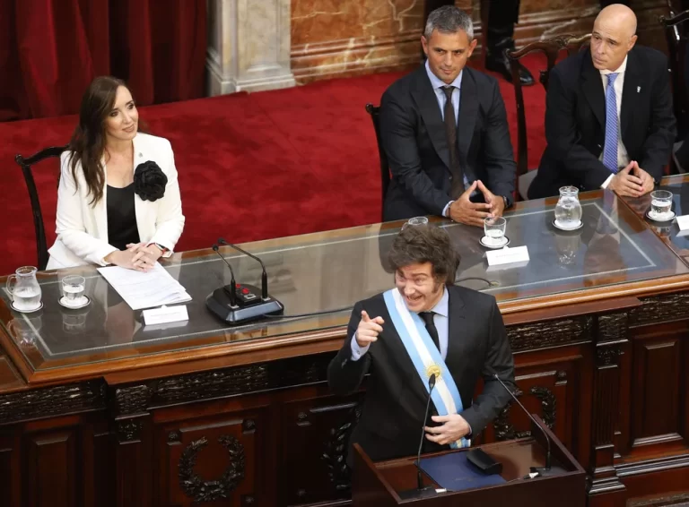 Opositores exigen juicio político a Javier Milei tras el incidente en el Congreso