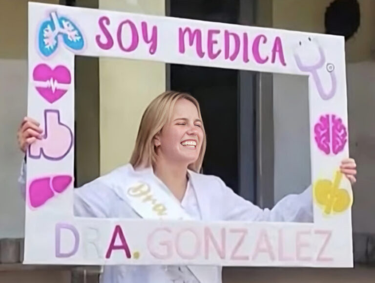 Villa Mercedes celebra su primera médica egresada de la UNViMe
