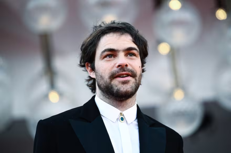 Peter Lanzani fue detenido en Ushuaia por realizar grafitis en la vía pública