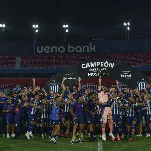 Talleres hizo historia: Venció a River y es campeón de la Supercopa Internacional