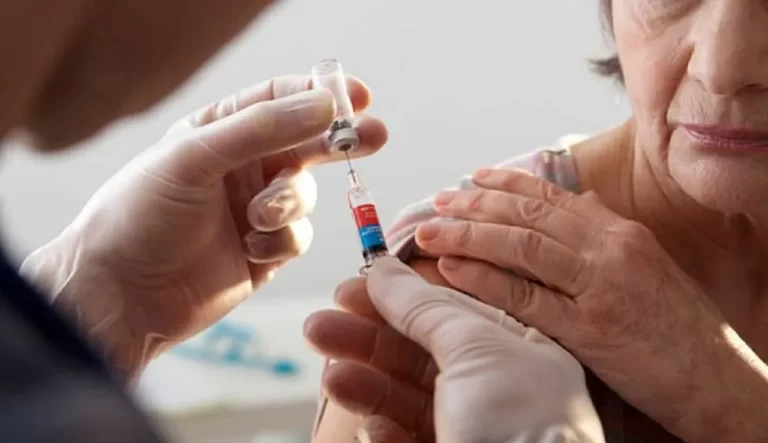 Comenzó la campaña de vacunación antigripal con prioridad para grupos de riesgo