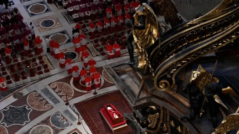 Este viernes se cerrará el féretro del Papa Francisco