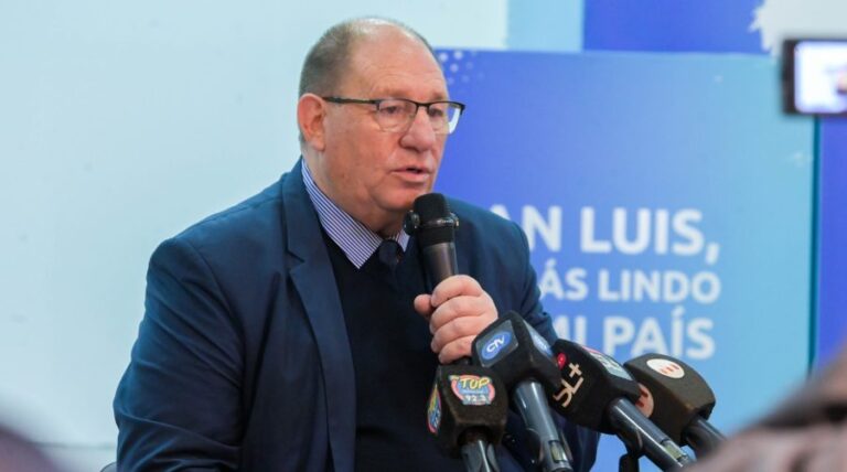 Bertolini sobre la inscripción a viviendas: “No hay apuro, no colapsemos las páginas”