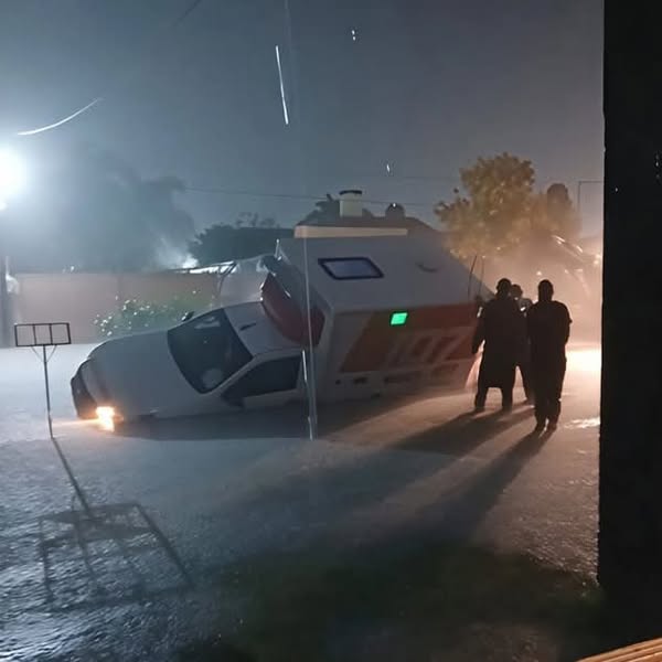Inundaciones en San Fe: una ambulancia quedó atrapada tras el temporal