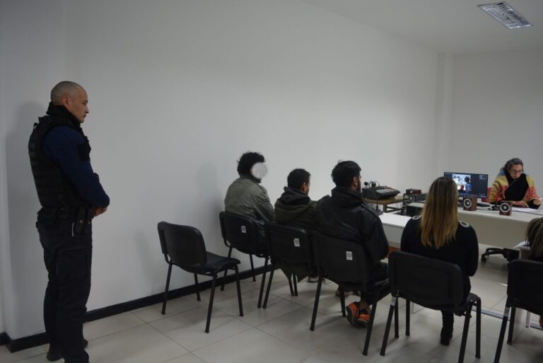 Intentaron pagar con un comprobante falso y la justicia los imputó por estafa
