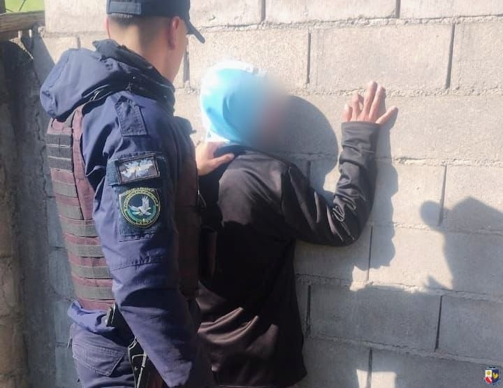 Detienen a un joven en Villa Mercedes por amenazar con un arma blanca a su familia