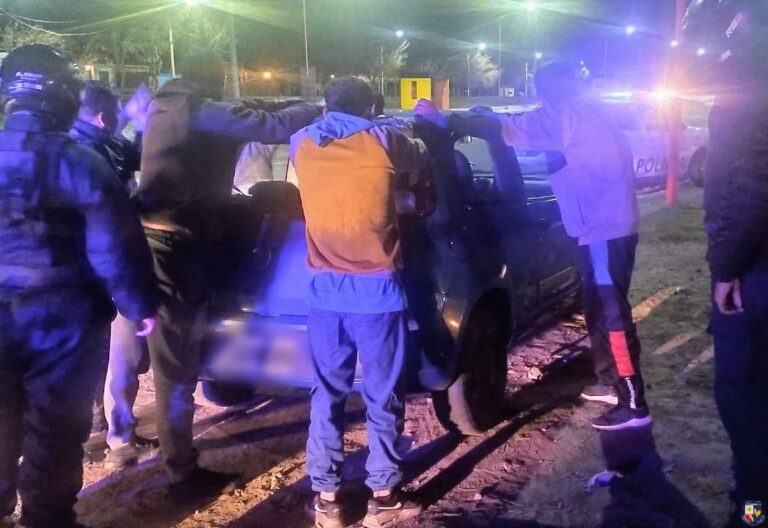 Detienen a cuatro personas en Villa Mercedes por robo de bebidas alcohólicas