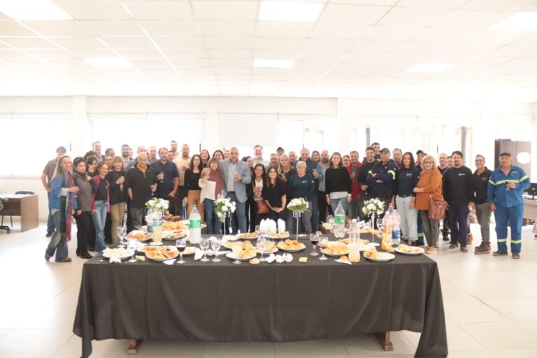 Día del Sanitarista: Reconocimiento y brindis en Obras Sanitarias Mercedes