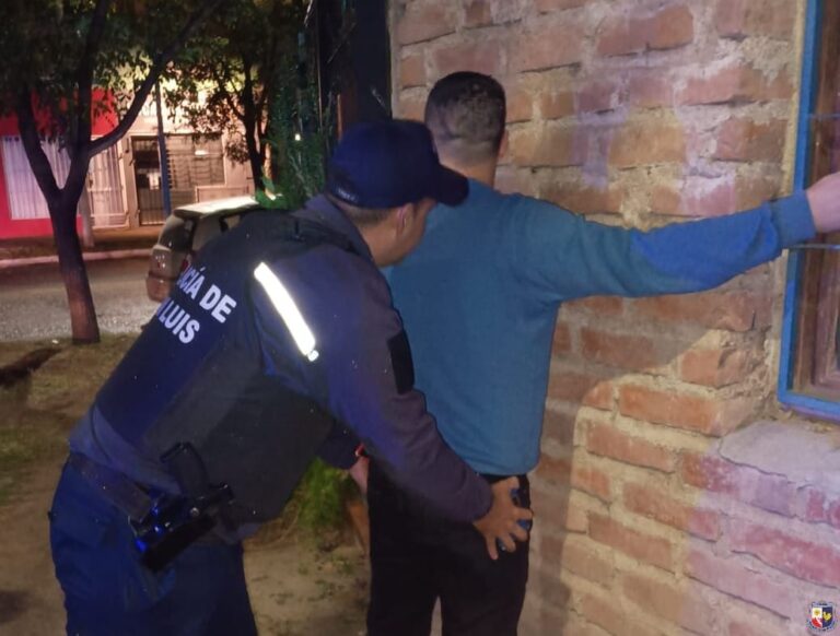 Detienen a un hombre en Villa Mercedes por violar una orden de restricción y agredir a su ex pareja