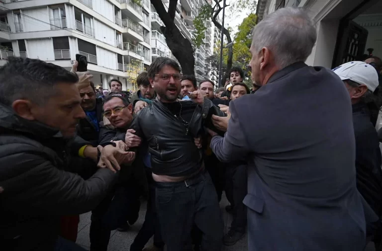 Detuvieron a Juan Grabois tras ocupar el Instituto Perón: “Lo recuperamos”