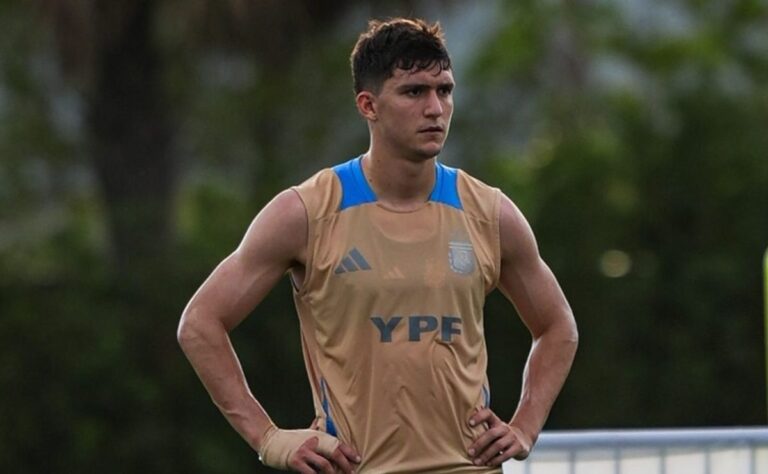 El reemplazo de Otamendi: Balerdi sería titular de la selección ante Chile