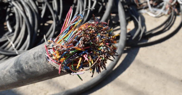 San Luis: Intentó robar cables, terminó con una descarga eléctrica y hospitalizado