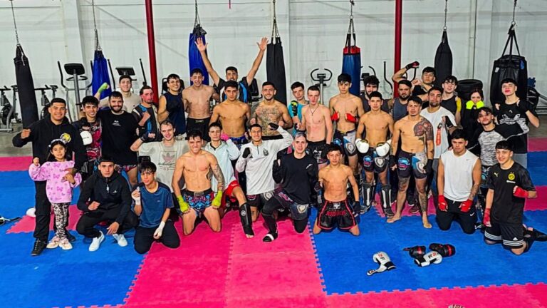 La Academia Kickboxing se prepara para pelear en Santiago de Chile