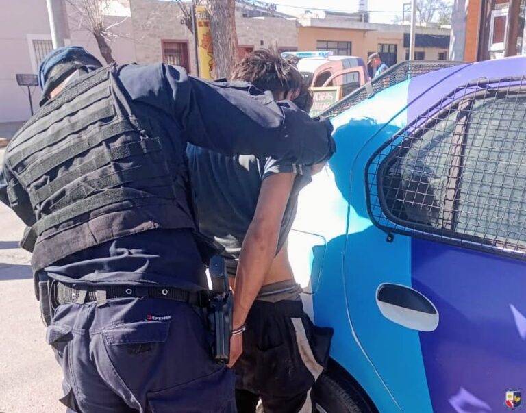 Intentó robar una casa, trató de huir y terminó demorado por la Policía