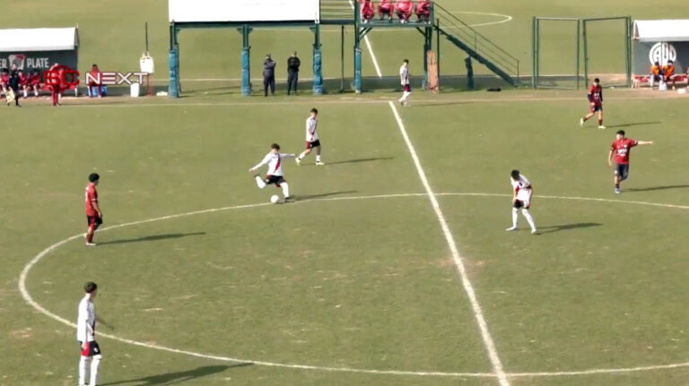 Juan Baldés, la joya sanluiseña de River que deslumbró con un golazo de mitad de cancha