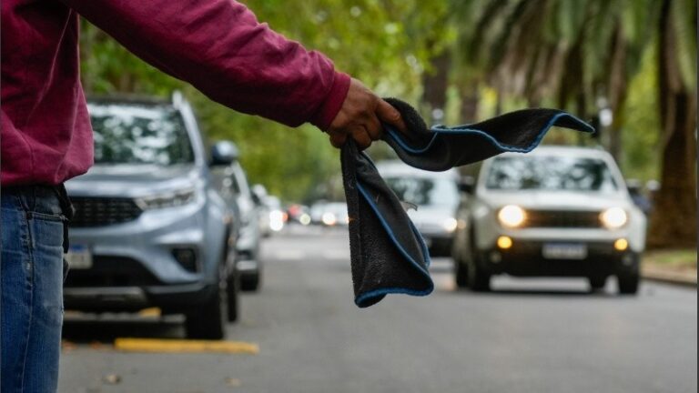 Aprobada la ordenanza que prohíbe a los “trapitos” ¿Qué cambia en las calles de Villa Mercedes?