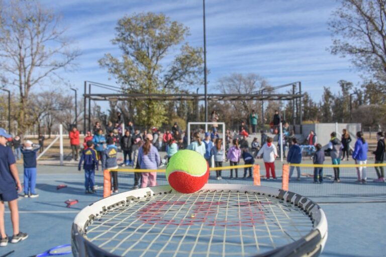 Chicos y chicas vibraron en el Encuentro de Tenis Infantil