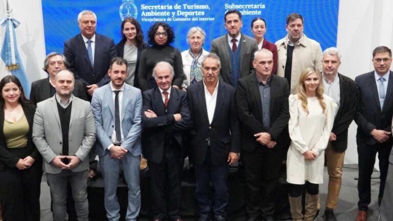 Scioli y autoridades provinciales encabezaron la 112ª asamblea del COFEMA