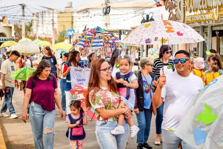 Paraguas por la Paz: Merlo celebró la caminata simbólica
