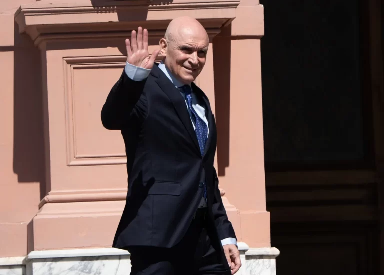 La Libertad Avanza solicita reimprimir boletas con la imagen de Santilli