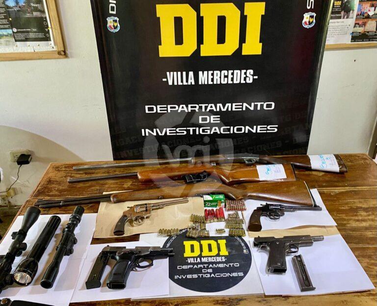 Villa Mercedes: siete allanamientos dejaron armas, autos robados y cuatro demorados