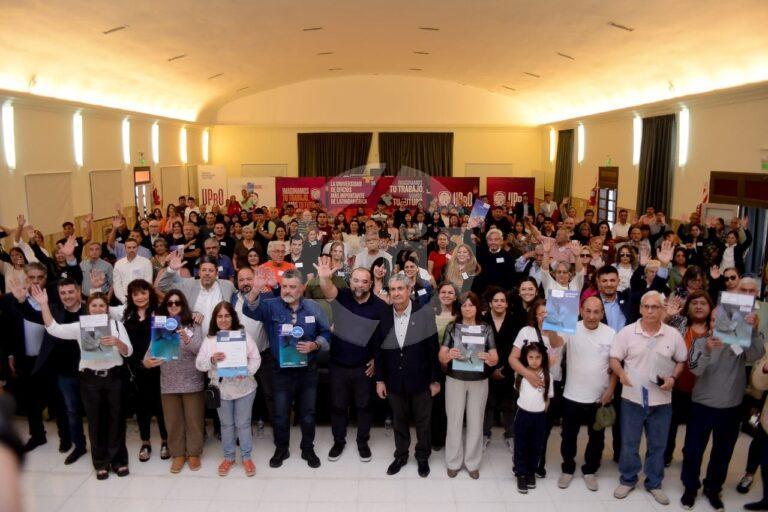 Más familias del interior provincial recibieron sus escrituras y decretos de adjudicación