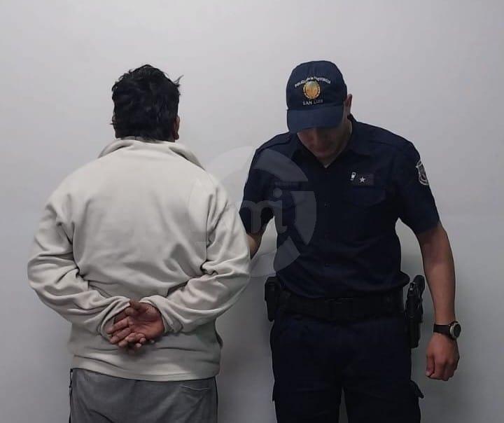 Violencia de género: incendió la casa y huyó con su hijo, pero fue detenido