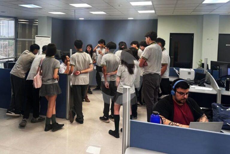 Alumnos del “Mahatma Gandhi” visitaron el Data Center provincial