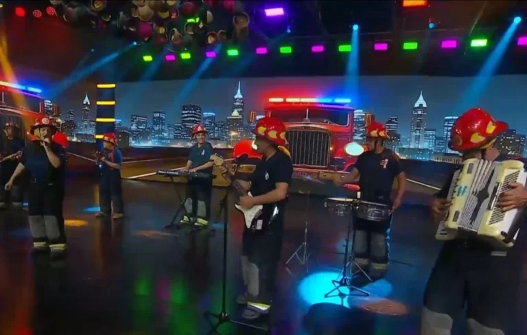 Bomberos Voluntarios de salto logran millones cantando cumbia