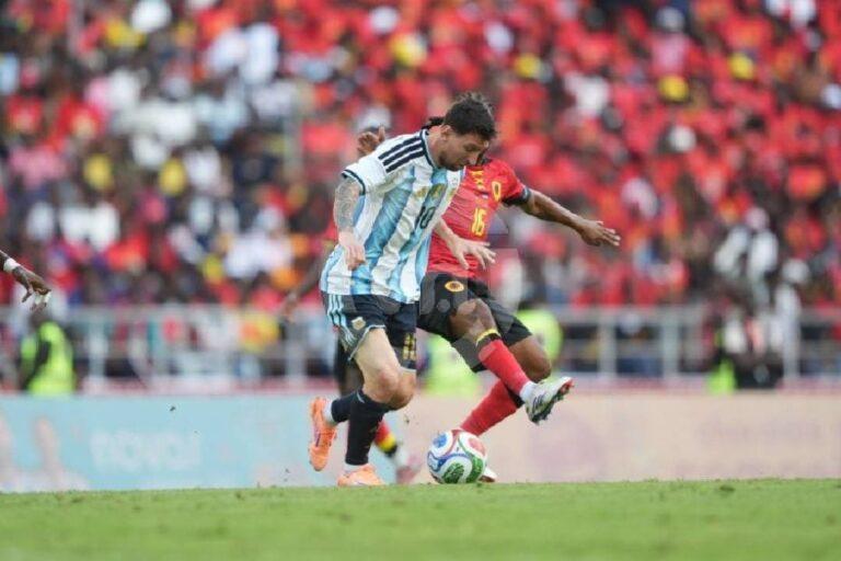 La “Scaloneta” le ganó a Angola en el último partido del año