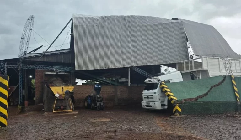 Dos tornados provocaron graves destrozos en Misiones y el sur de Brasil