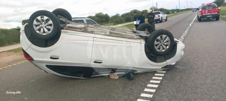 Vuelco en la Serranías Puntanas: una joven fue asistida y derivada al hospital